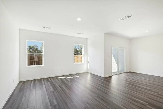 233 berthe Court, Cedar Hill, TX 75104