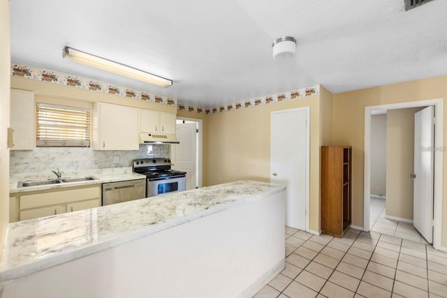 1003 65TH AVENUE W, Bradenton, FL 34207