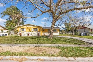 1003 65TH AVENUE W, Bradenton, FL 34207