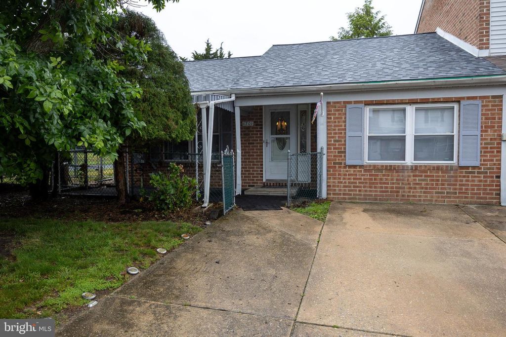 1701 HEATHER PL, Clementon, NJ 08021