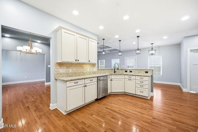 442 Grovemont Place, Piney Flats, TN 37686