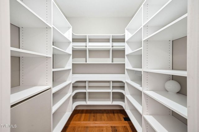 442 Grovemont Place, Piney Flats, TN 37686