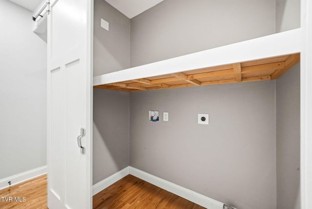 442 Grovemont Place, Piney Flats, TN 37686