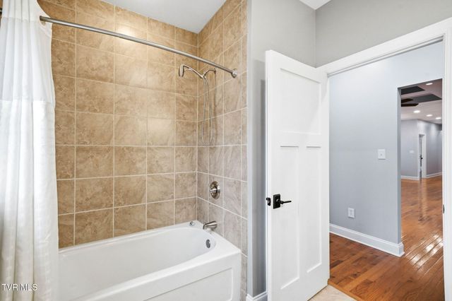 442 Grovemont Place, Piney Flats, TN 37686