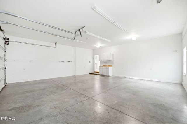 442 Grovemont Place, Piney Flats, TN 37686