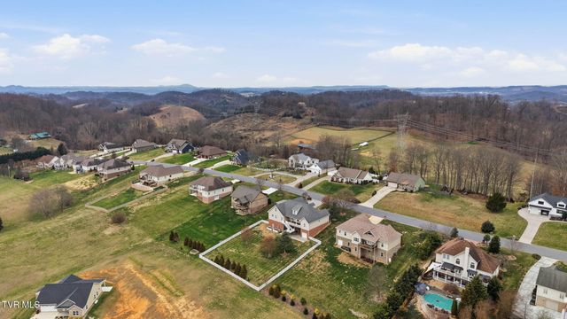 442 Grovemont Place, Piney Flats, TN 37686