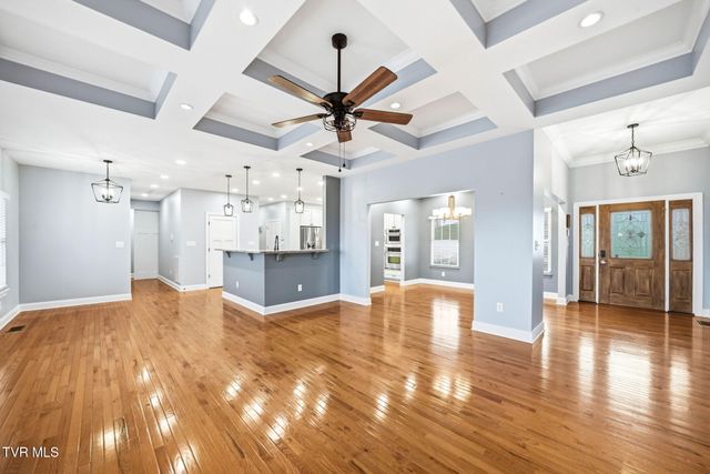 442 Grovemont Place, Piney Flats, TN 37686