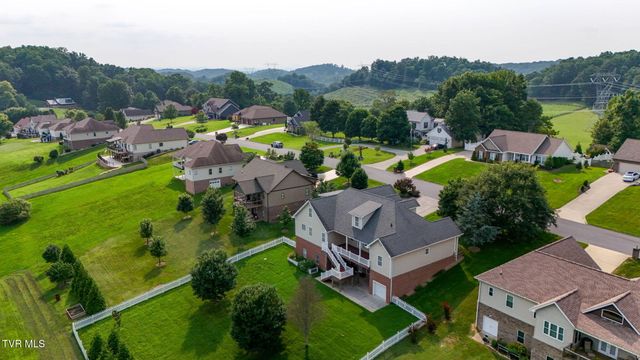 442 Grovemont Place, Piney Flats, TN 37686