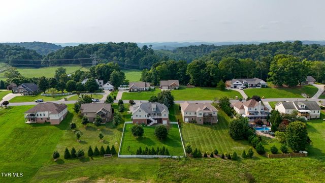 442 Grovemont Place, Piney Flats, TN 37686