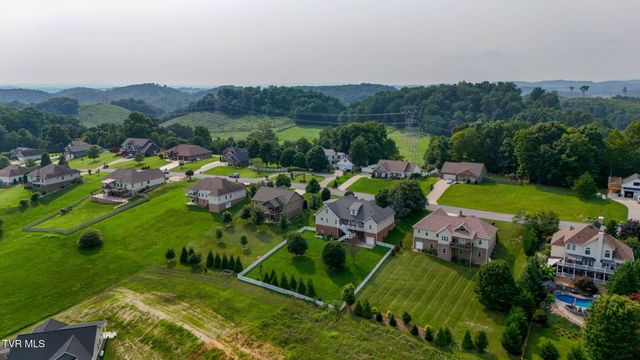 442 Grovemont Place, Piney Flats, TN 37686