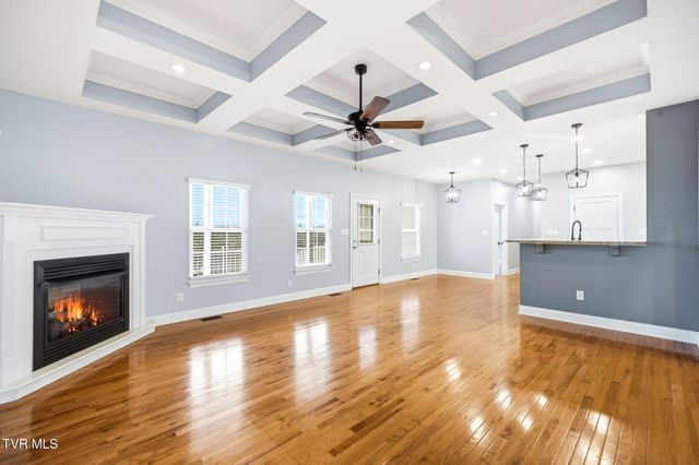 442 Grovemont Place, Piney Flats, TN 37686