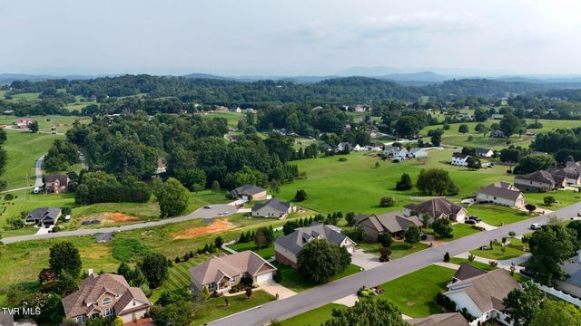 442 Grovemont Place, Piney Flats, TN 37686