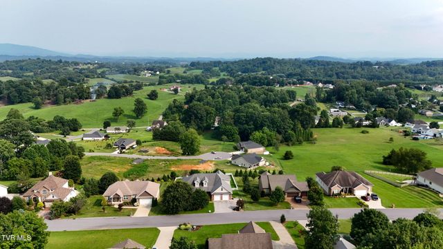 442 Grovemont Place, Piney Flats, TN 37686