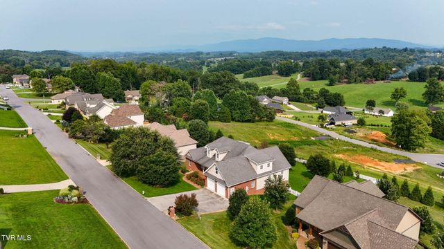 442 Grovemont Place, Piney Flats, TN 37686