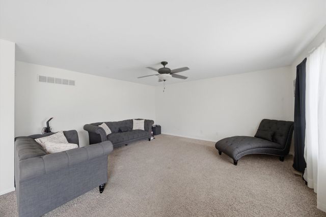 2707 Misty Brook Lane, Joliet, IL 60432