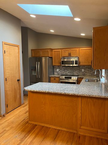 712 E Bonnie Lynn Ln, Colbert, WA 99005