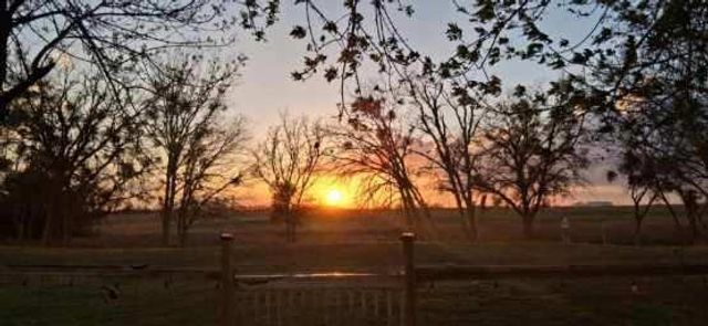 820 County Road 454, Taylor, TX 78615