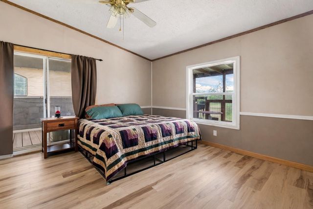 820 County Road 454, Taylor, TX 78615