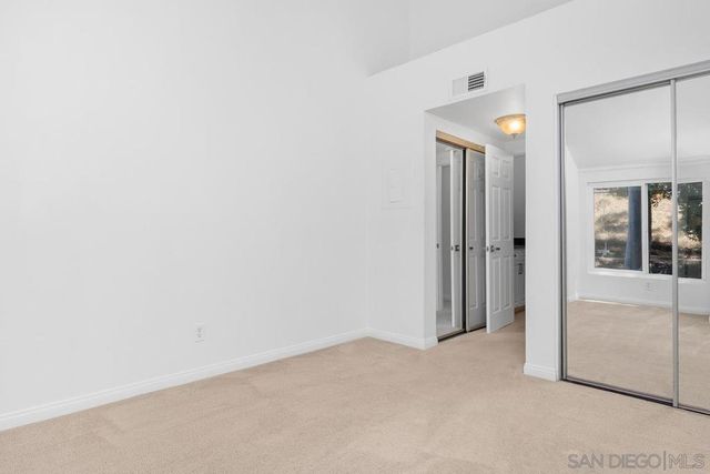 1564 Tanglewood Ln 15, Escondido, CA 92029