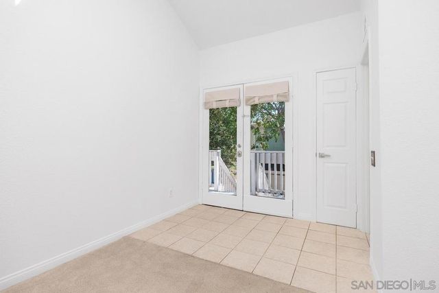 1564 Tanglewood Ln 15, Escondido, CA 92029