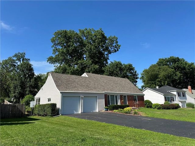 7300 W 89th Terrace, Overland Park, KS 66212