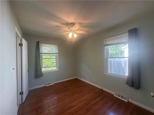 7300 W 89th Terrace, Overland Park, KS 66212