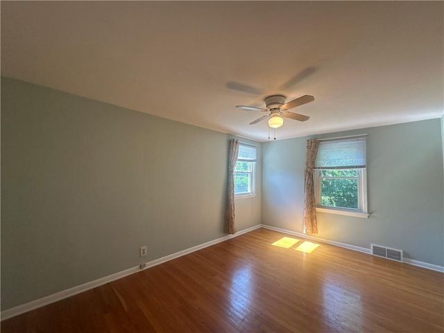 7300 W 89th Terrace, Overland Park, KS 66212