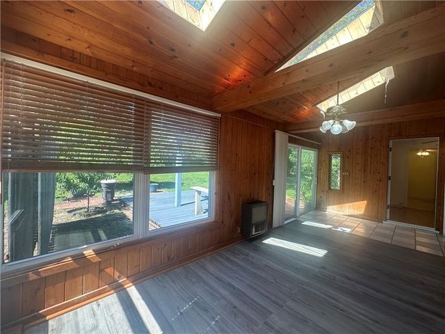 7300 W 89th Terrace, Overland Park, KS 66212