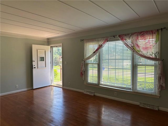 7300 W 89th Terrace, Overland Park, KS 66212