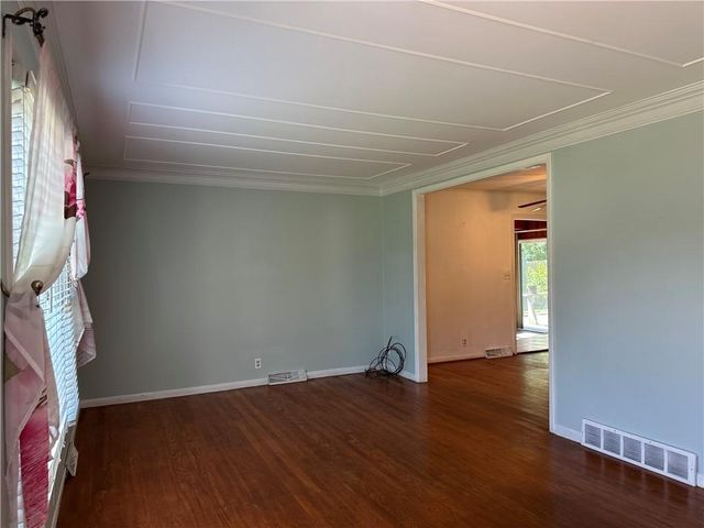 7300 W 89th Terrace, Overland Park, KS 66212