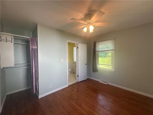 7300 W 89th Terrace, Overland Park, KS 66212