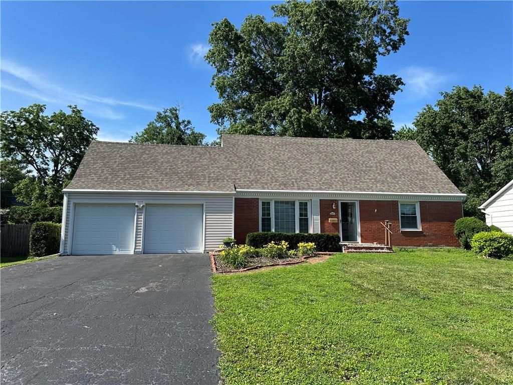 7300 W 89th Terrace, Overland Park, KS 66212