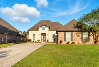 107 Terrace Oak Lane, Broussard, LA 70518