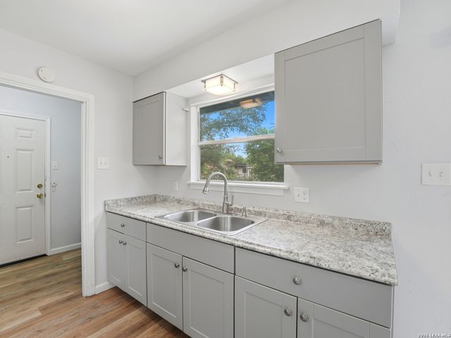 147 Fair Valley, San Antonio, TX 78227
