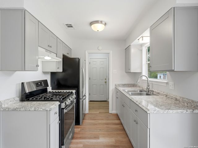 147 Fair Valley, San Antonio, TX 78227