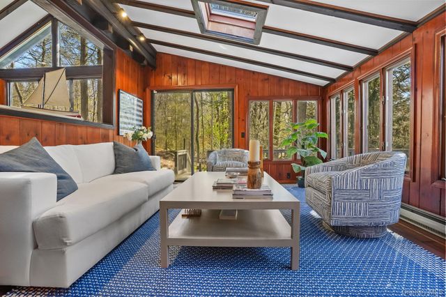 29 Barrett Circle Court, Carmel, NY 10512