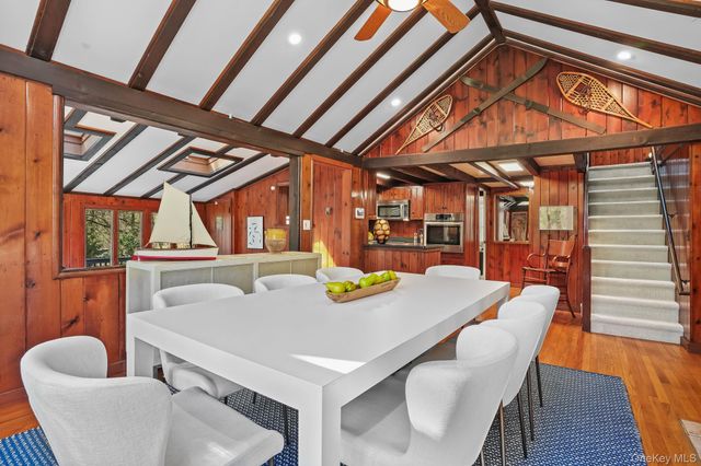29 Barrett Circle Court, Carmel, NY 10512