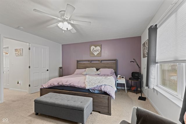 847 S Summerhaven Court, New Palestine, IN 46163