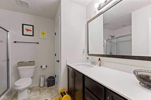 847 S Summerhaven Court, New Palestine, IN 46163