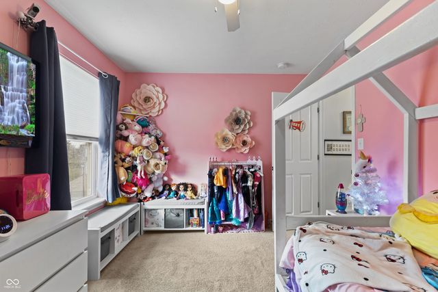 847 S Summerhaven Court, New Palestine, IN 46163