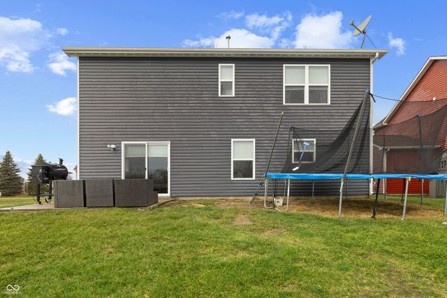 847 S Summerhaven Court, New Palestine, IN 46163