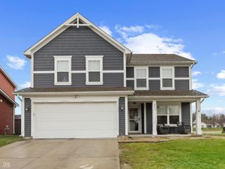 847 S Summerhaven Court, New Palestine, IN 46163