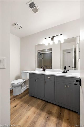 30414 Orchard Lake Road 29, Farmington Hills, MI 48334