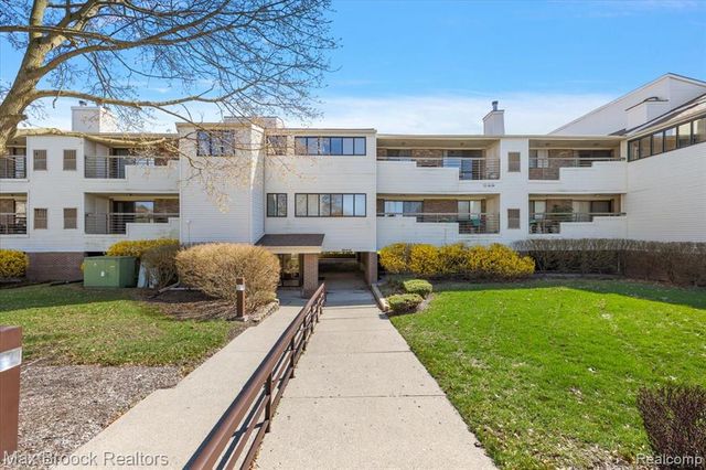 30414 Orchard Lake Road 29, Farmington Hills, MI 48334