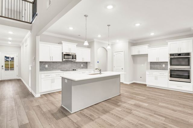 657 Woodrush Dr, Clarksville, TN 37040