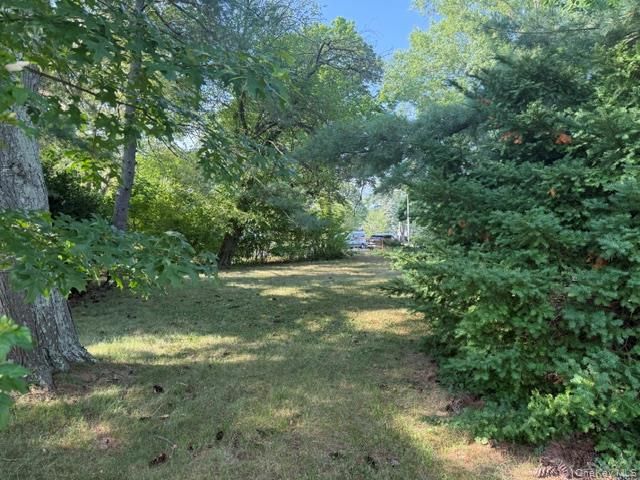 187 Thomas Powell Boulevard, Farmingdale, NY 11735