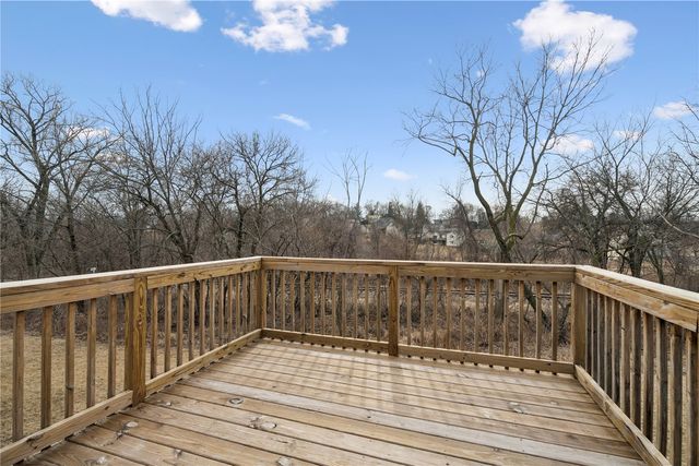 886 Summit Court, Coralville, IA 52241
