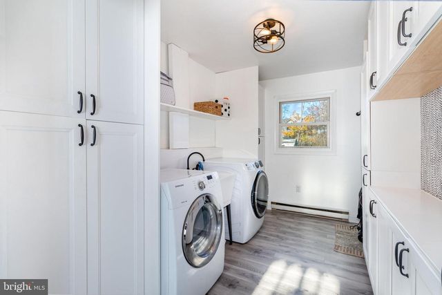 16 AMY DR, Harrisburg, PA 17112