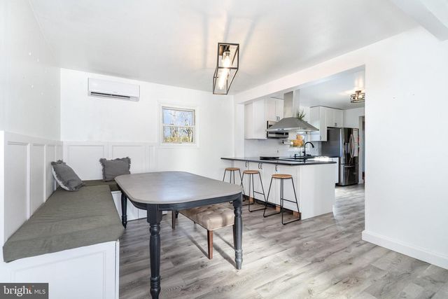 16 AMY DR, Harrisburg, PA 17112