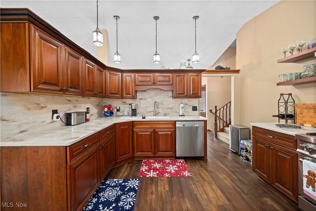 1115 Kay Drive, Lorain, OH 44053